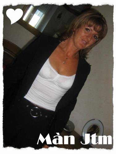 ♥ . . ρєтιтє мαмαη qυє נ'αιмє . . ♥